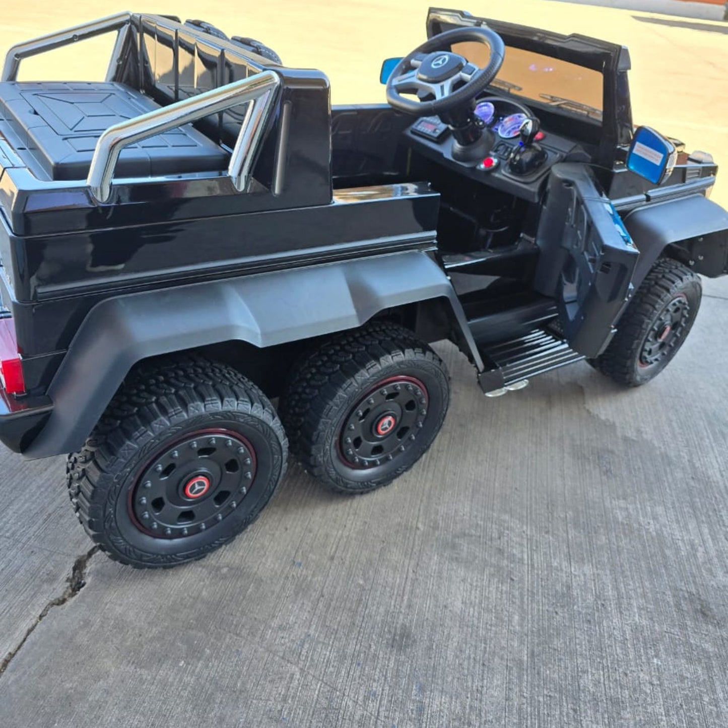 Carro a Batería Infantil 6 Ruedas Ultra Poderoso con Control Remoto